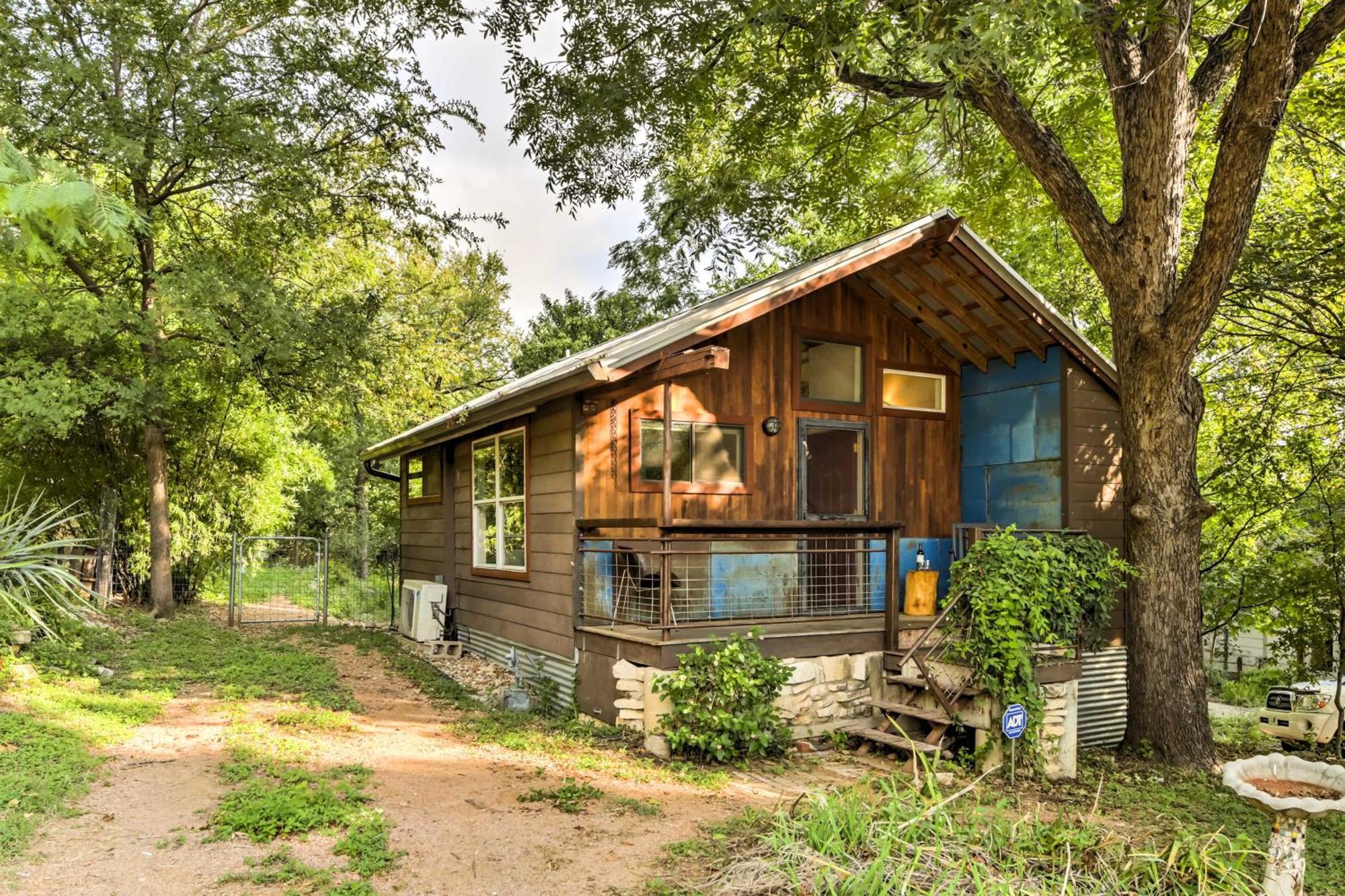 Апартаменты Chic East Austin Studio Bungalow With Spacious Yard! Экстерьер фото